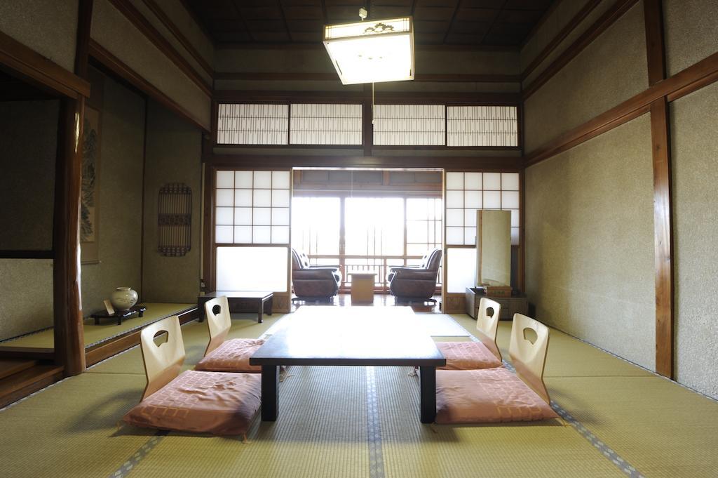 Hitoyoshi Ryokan Habitación foto